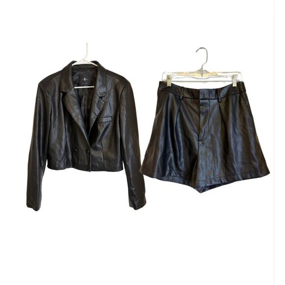 7 For All Mankind Faux Leather Blazer and Short Set Large - Picture 1 of 8